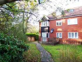 2 bedroom Flat for s...